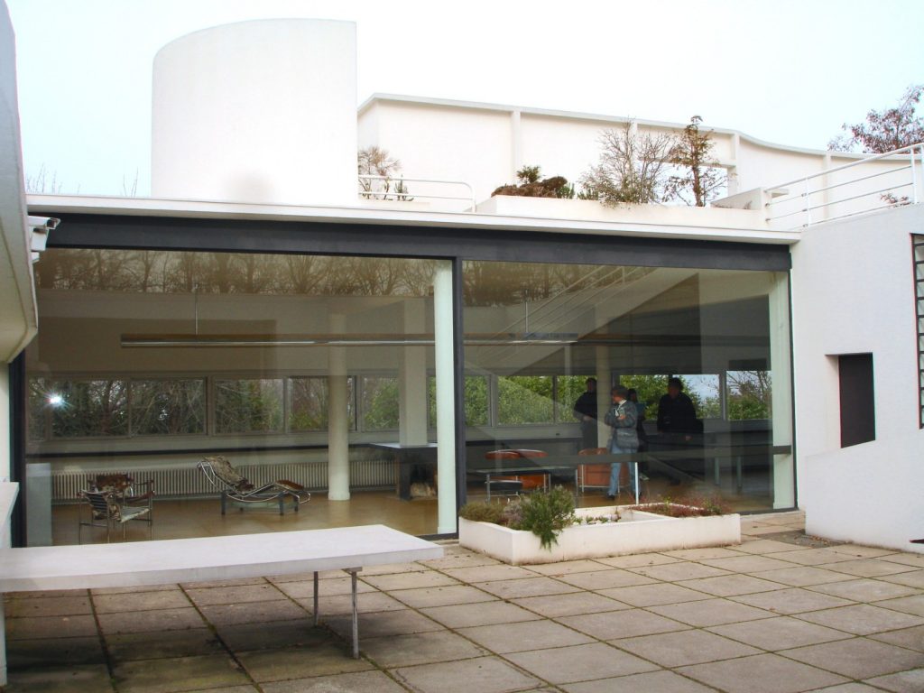 Patio cubierta ajardinada savoie corbusier